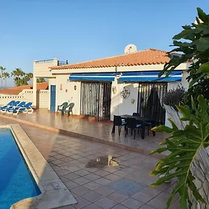 Villa Azul, Callao Salvaje